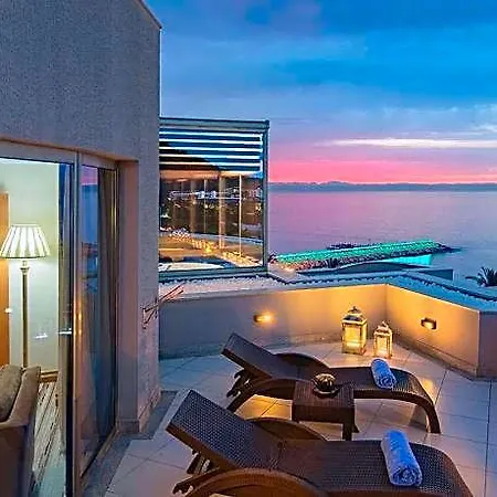 Rixos Sungate Hotel