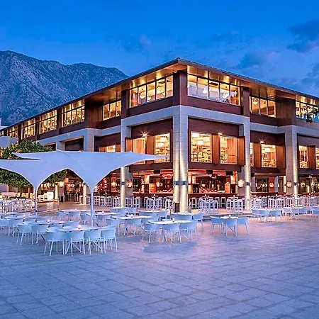 Rixos Sungate 5*