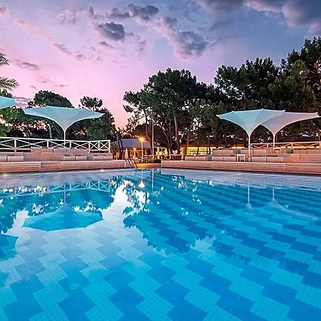 Rixos Sungate Hotel