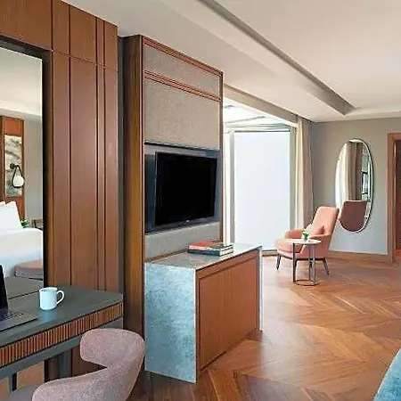 Rixos Sungate