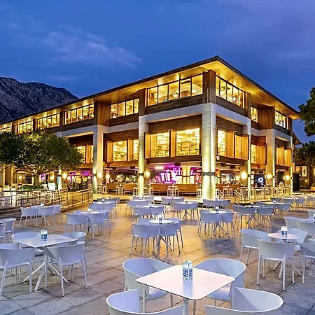 Rixos Sungate 5*
